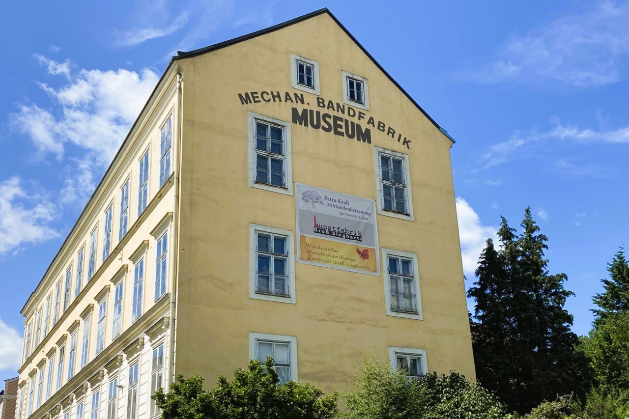 Kunstfabrik Groß Siegharts, Außenansicht (© Museumsmanagement Niederösterreich)